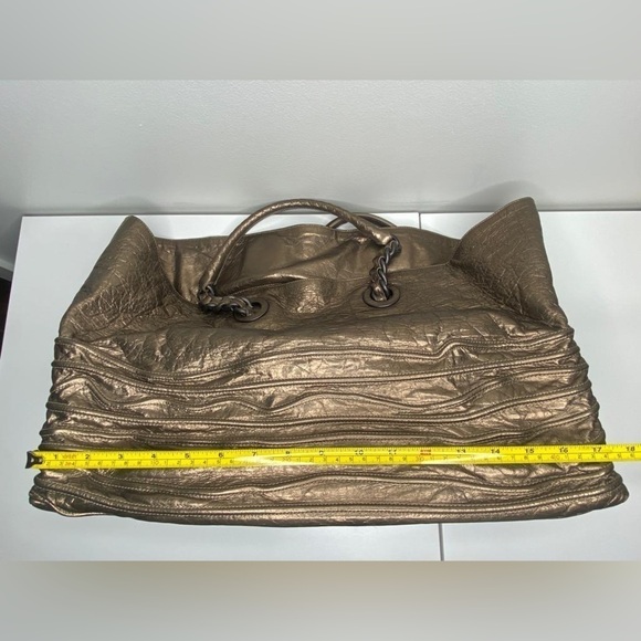 Bottega Veneta Metallic Gold Leather Corded Wave Tote Bag - Picture 7 of 7